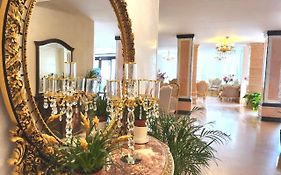 HOTEL ROYAL Paris Ivry